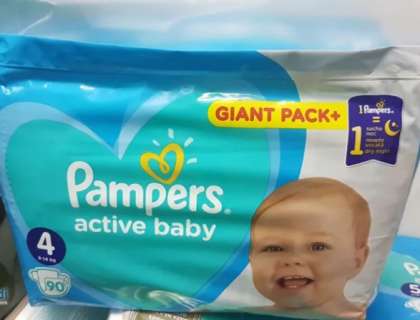 pampers giant pack 4